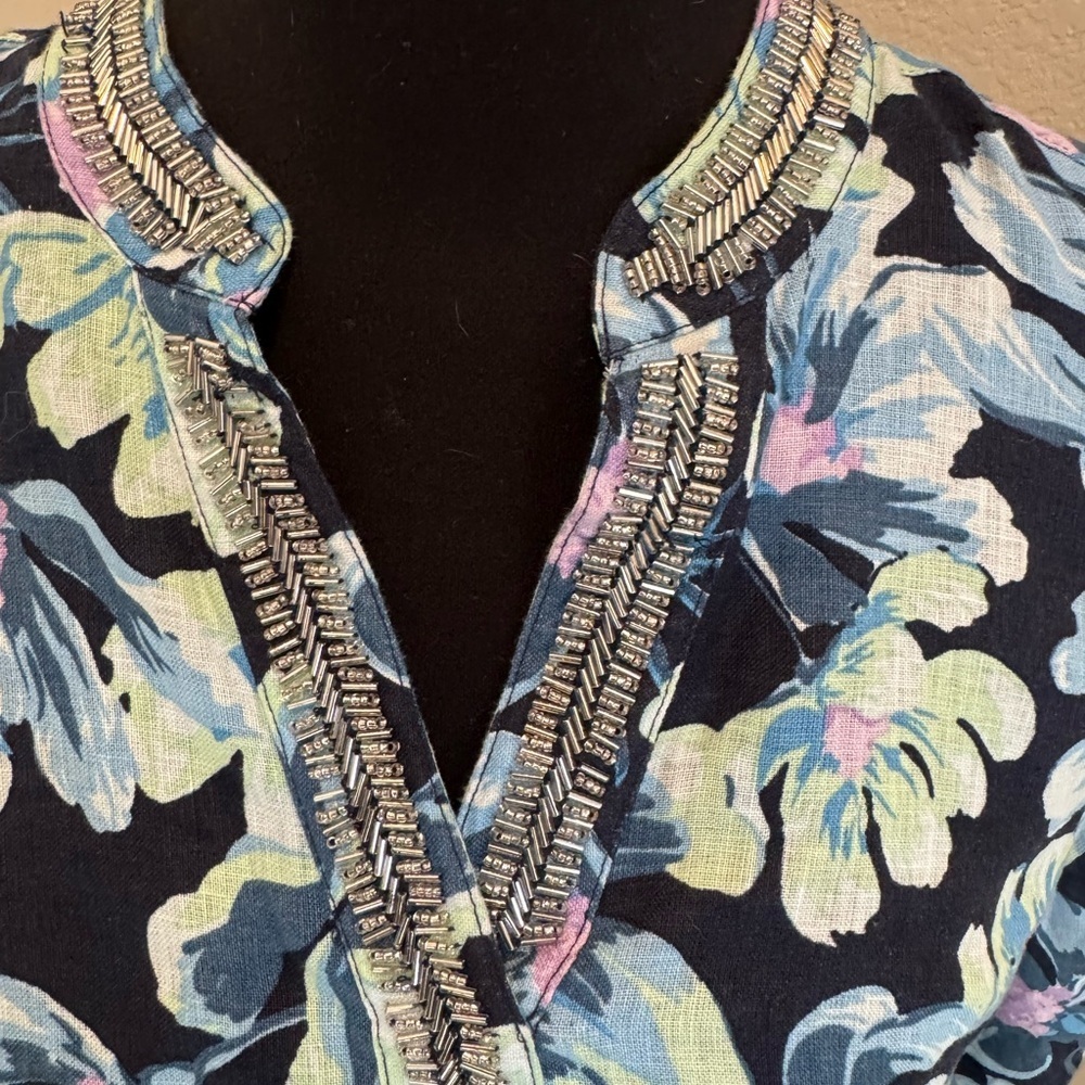 Charter club Luxury Linen Floral Tunic Top with Beaded Neckline size large - Picture 2 of 3